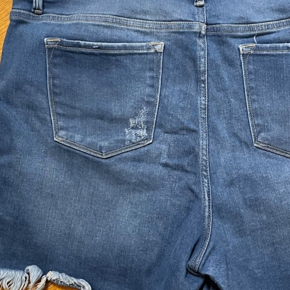 KanCan Zelda High Rise Plus Size High Rise Button Fly Jean Denim Shorts 3XL - Picture 6 of 9